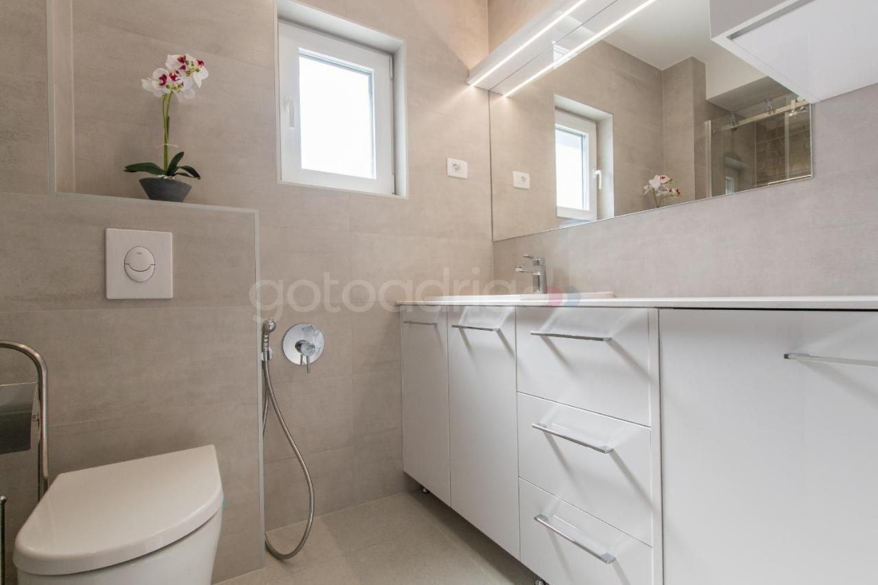 Luxury Sea View Apt Padi Via Mare Makarska Exterior photo